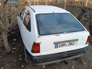 Opel Kadett foto 2