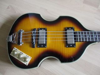 Violin-bass /Beatles/ "Harley Benton" - 250 Euro foto 2