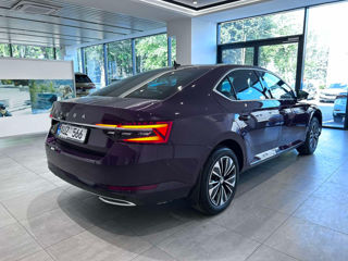 Skoda Superb foto 3
