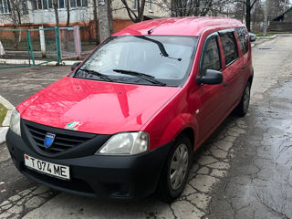 Dacia Logan foto 2