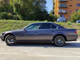 BMW 7 Series foto 3