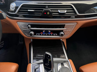 BMW 7 Series foto 6