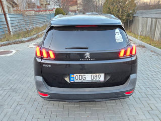 Peugeot 5008 foto 4