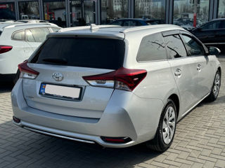 Toyota Auris фото 3