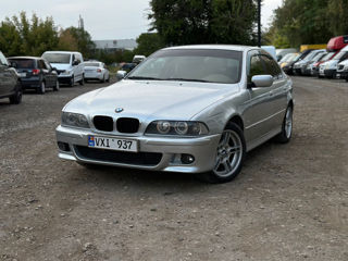 BMW 5 Series foto 3