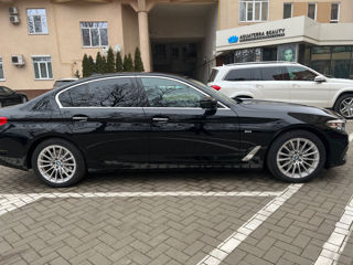 BMW 5 Series foto 3