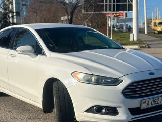 Ford Fusion foto 5