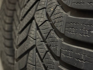 Yokohama 275/45 R21 / 315/40 R21 Iarna foto 3