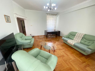 Apartament cu 2 camere, 85 m², Centru, Chișinău foto 3