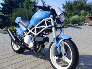 Ducati Monster 600 foto 2