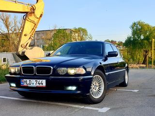 BMW 7 Series foto 3