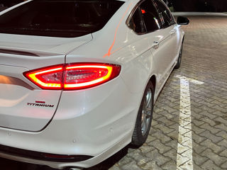 Ford Fusion foto 4