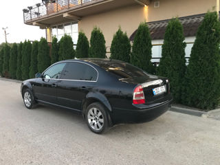 Skoda Superb foto 3