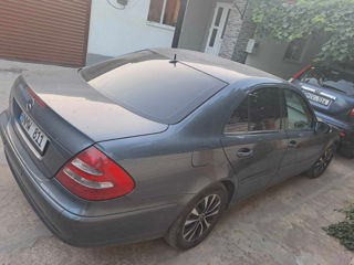 Mercedes E-Class foto 4