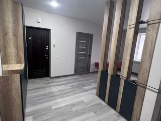 Apartament cu 2 camere, 61 m², Molodova, Bălți foto 3