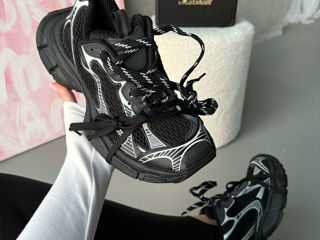 Balenciaga 3XL Black/White foto 0