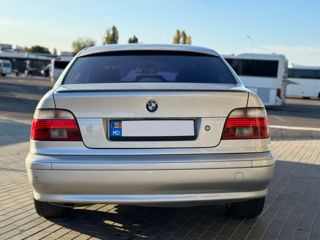 BMW 5 Series foto 3