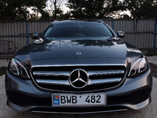 Mercedes E-Class foto 0