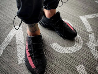 Adidas Yeezy Boost 350 Black/Red foto 4