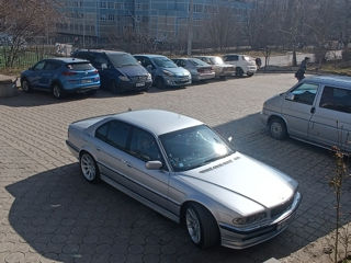 BMW 7 Series foto 7