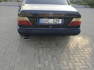 Mercedes E Class foto 3