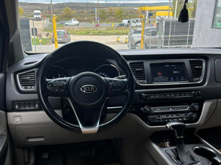 KIA Carnival foto 12