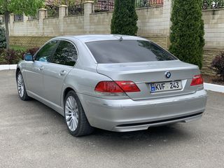 BMW 7 Series foto 4