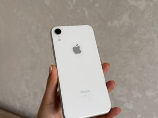 iPhone XR 128GB stare foarte bună