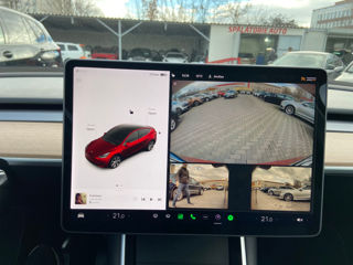 Tesla Model Y foto 14