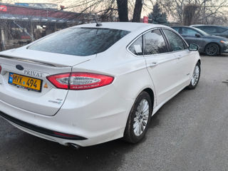 Ford Fusion foto 3