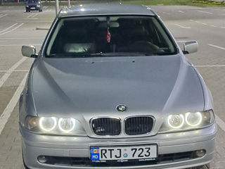 BMW 5 Series foto 4