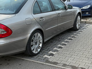 Mercedes E-Class foto 4