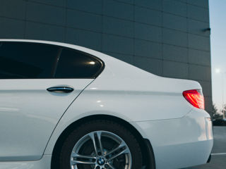 BMW 5 Series foto 6