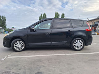 Renault Grand Scenic foto 1