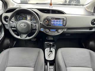 Toyota Yaris foto 8