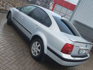 Volkswagen Passat foto 3