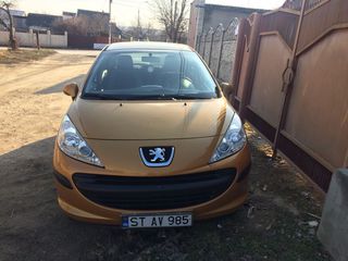 Peugeot 207 foto 4