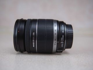 Canon 18-200mm foto 3