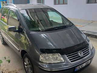 Volkswagen Sharan foto 1