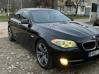 BMW 5 Series foto 2