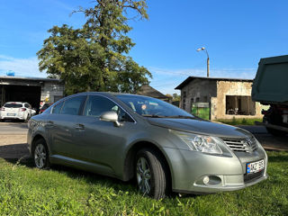 Toyota Avensis foto 2