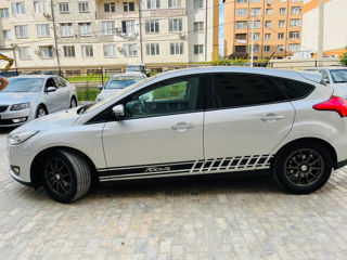 Ford Focus foto 2