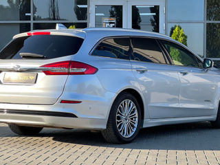 Ford Mondeo foto 6