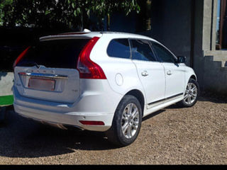 Volvo XC60 foto 2