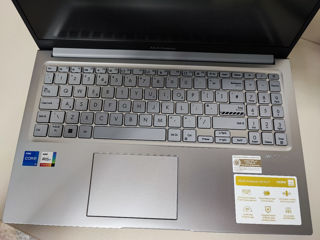 Asus VivoBook 15  X1504ZA foto 3