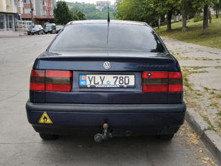 Volkswagen Passat foto 3