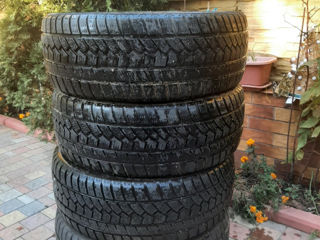 Cauciucuri de iarna 215/45 R17