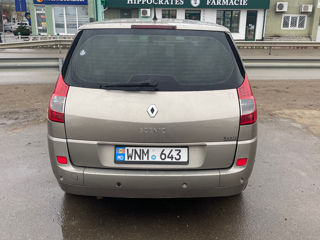 Renault Grand Scenic foto 10