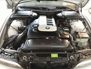 BMW 5 Series foto 8