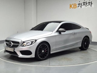 Mercedes C-Class Coupe foto 2